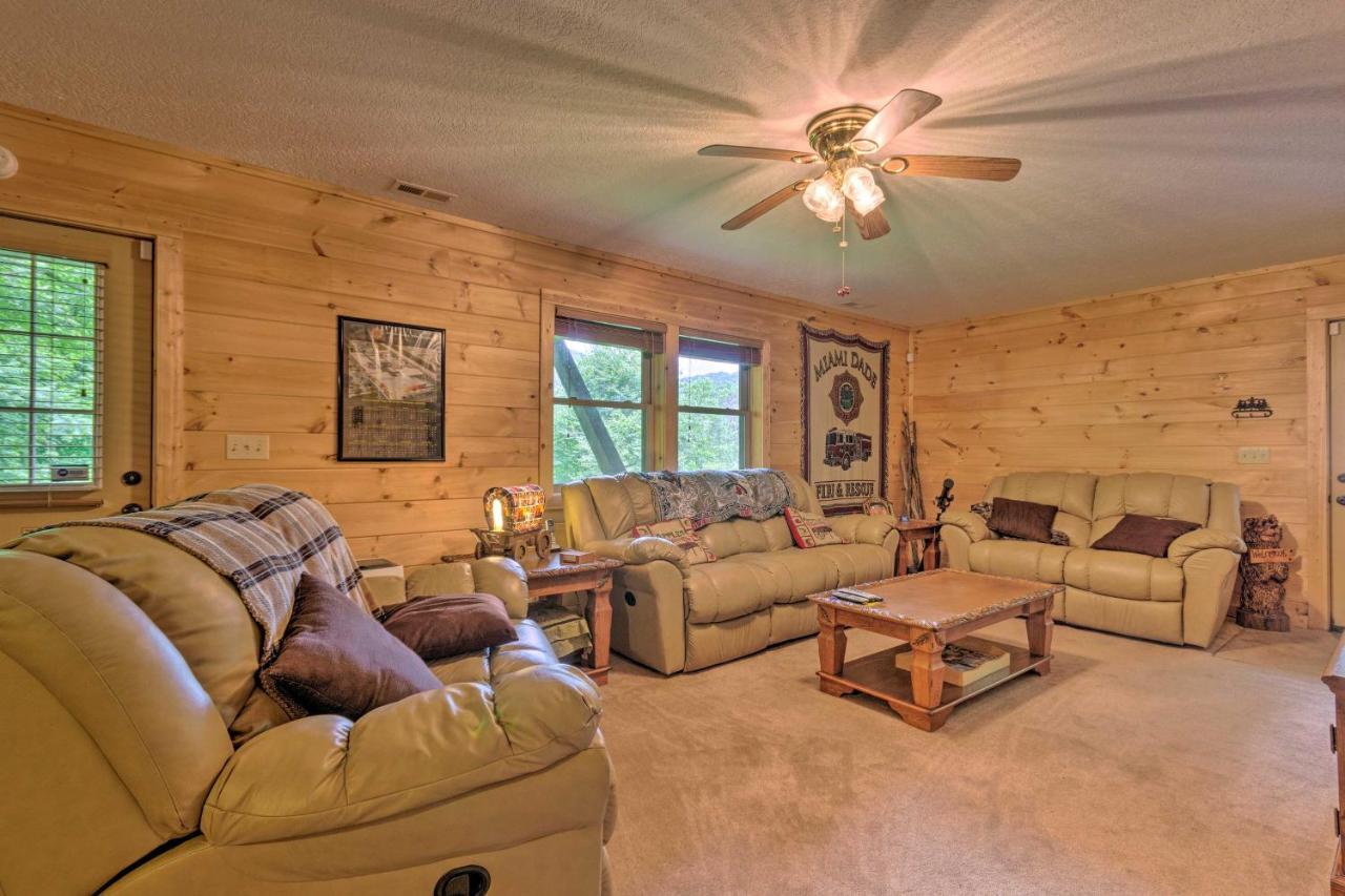 Mountain-View Maggie Valley Home With 2 Decks! وينزفيل، كارولاينا الشمالية المظهر الخارجي الصورة