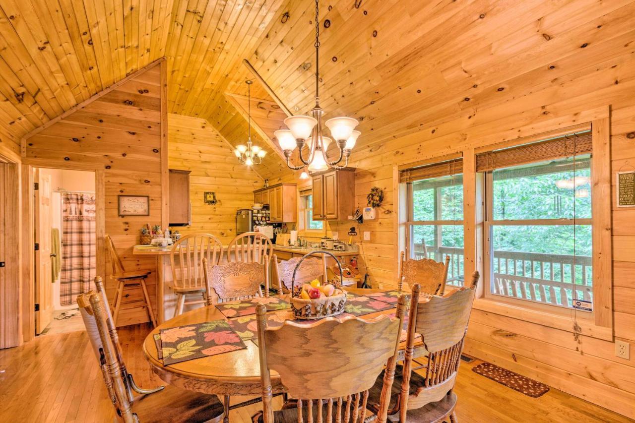 Mountain-View Maggie Valley Home With 2 Decks! وينزفيل، كارولاينا الشمالية المظهر الخارجي الصورة
